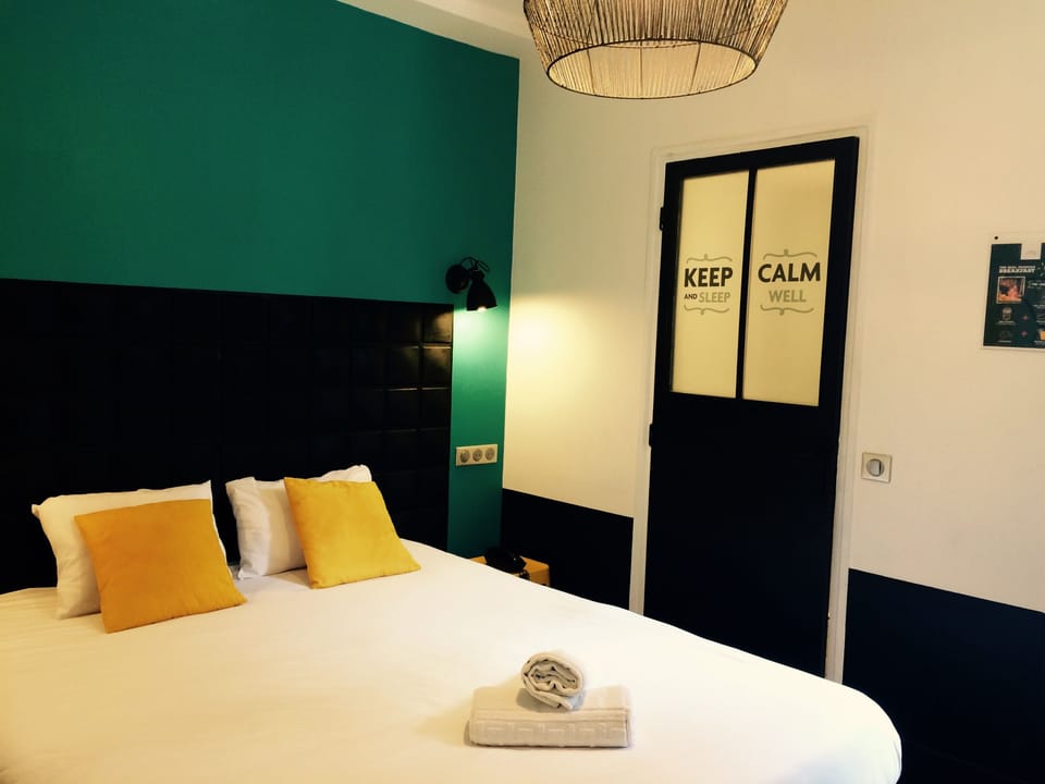 Single Room | Iron/ironing board, free WiFi