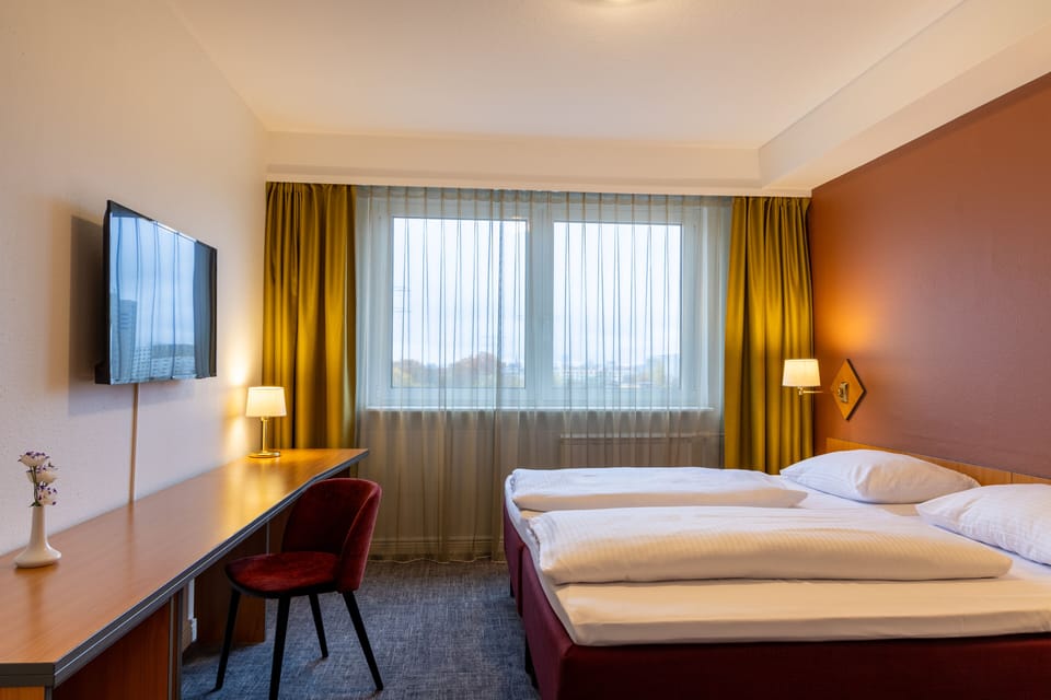 Good Morning Twin Room Plus | Desk, free cribs/infant beds, rollaway beds, free WiFi