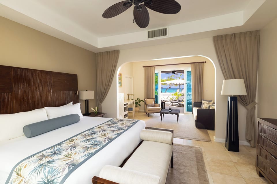 Seagrape Beach Suite | Frette Italian sheets, premium bedding, pillowtop beds, free minibar