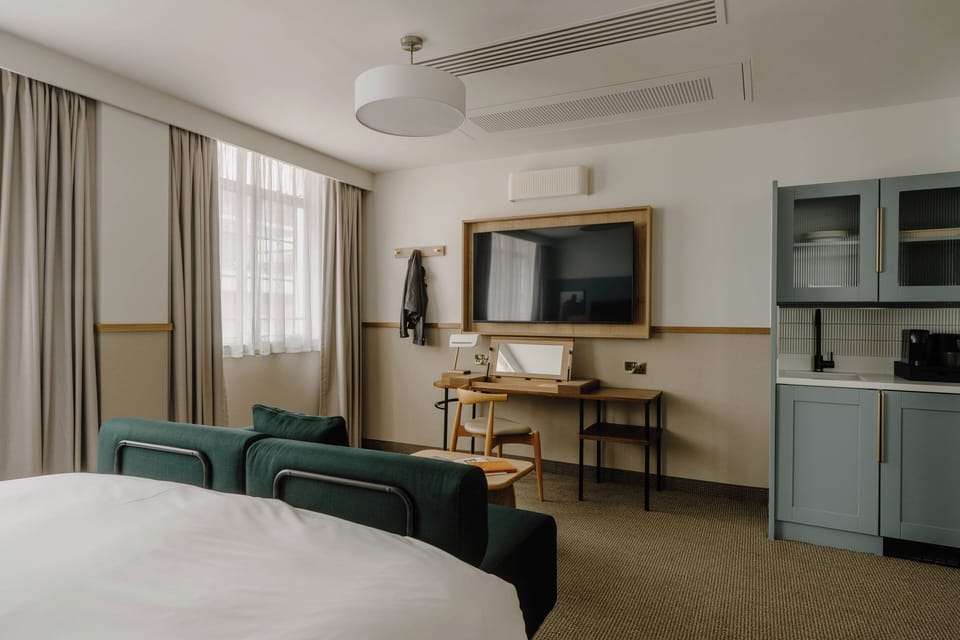 Suite, Kitchenette (One Room) | Egyptian cotton sheets, premium bedding, in-room safe, desk