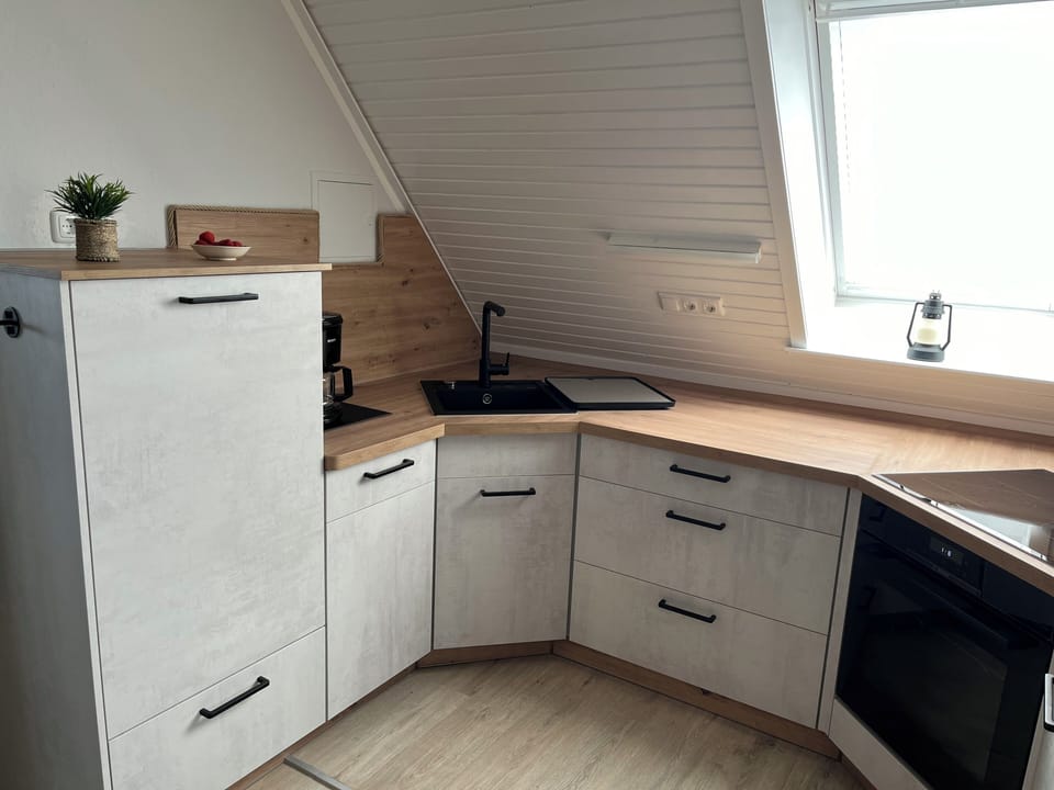 Condo | Private kitchen | Microwave, electric kettle, cookware/dishes/utensils