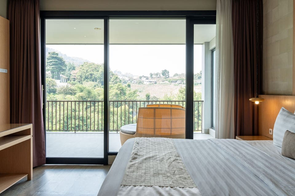 Family Villa | 10 bedrooms, iron/ironing board, free WiFi, bed sheets