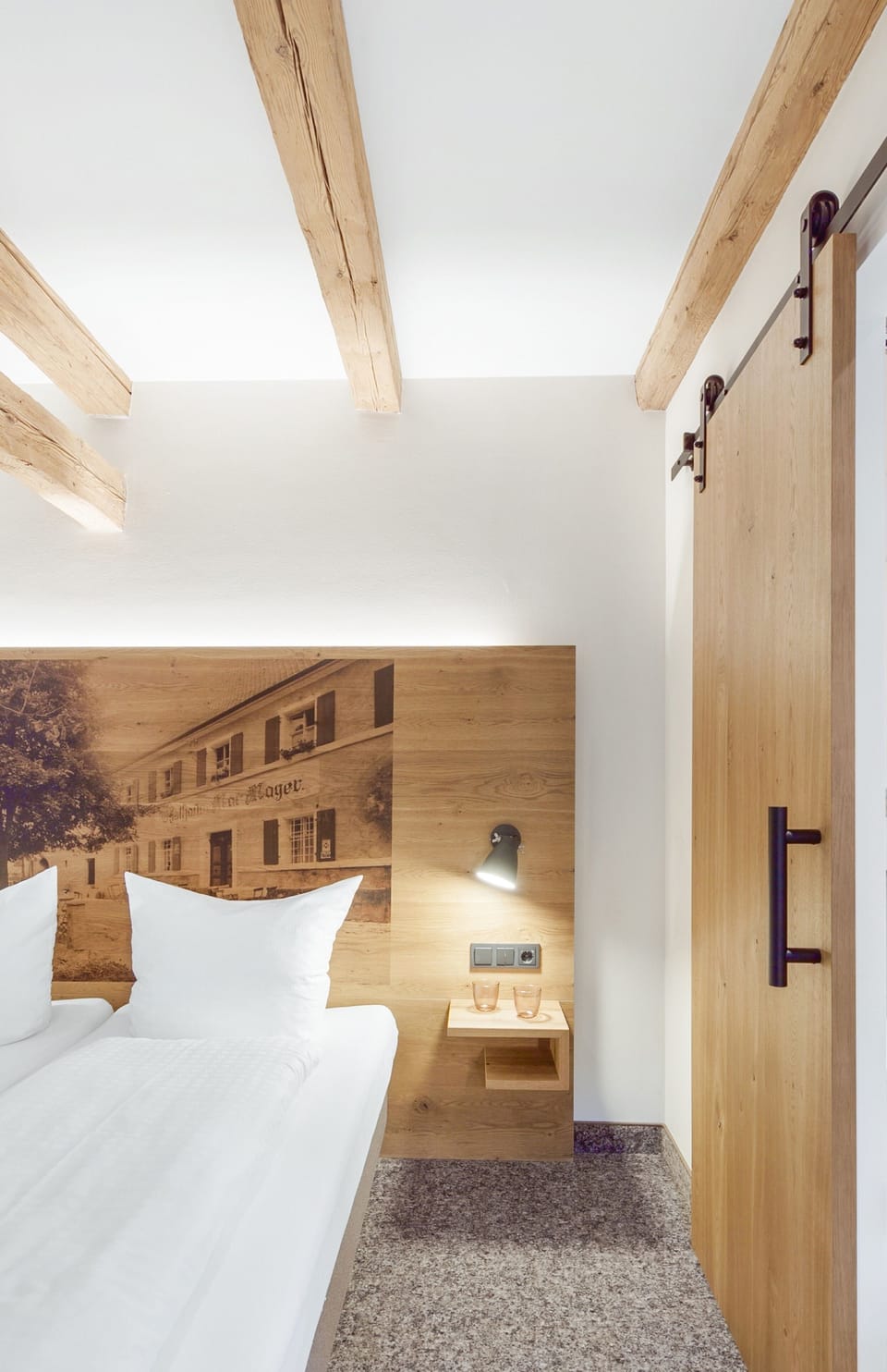 Room | In-room safe, desk, bed sheets