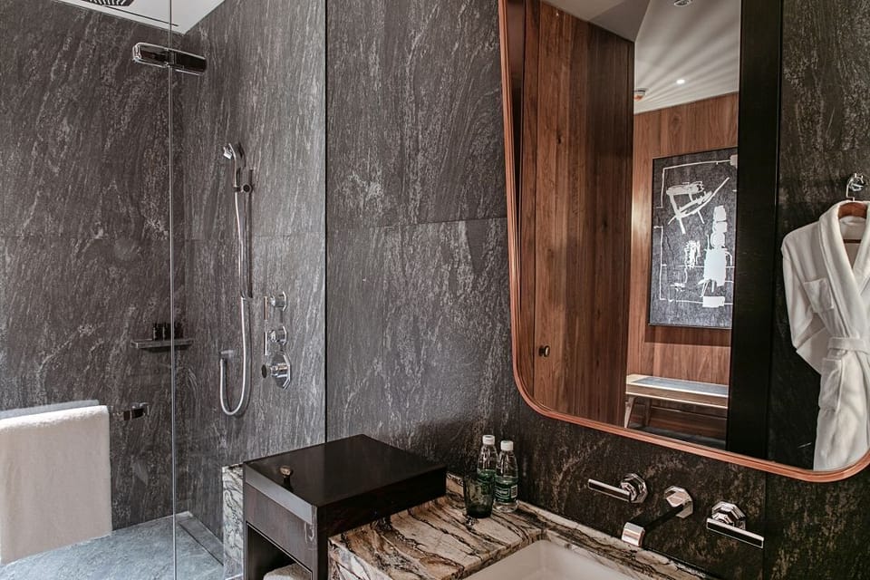 Superior Room, Multiple Beds, Non Smoking, Garden View | Bathroom | Shower, rainfall showerhead, free toiletries, hair dryer