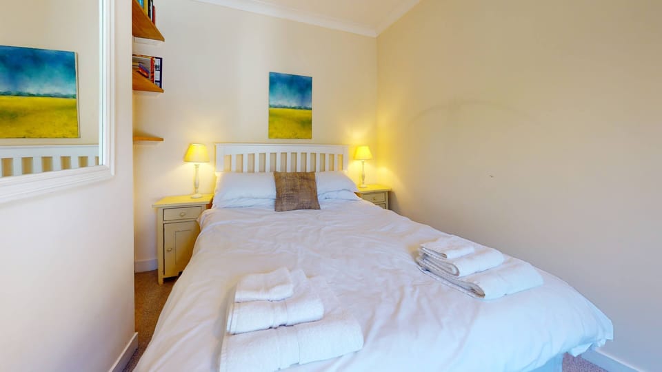 Princes Street Bedroom7