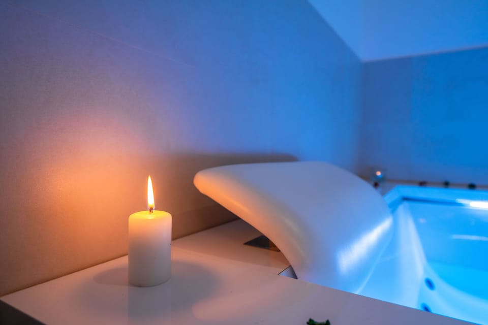Royal Suite, Hot Tub | Private spa tub