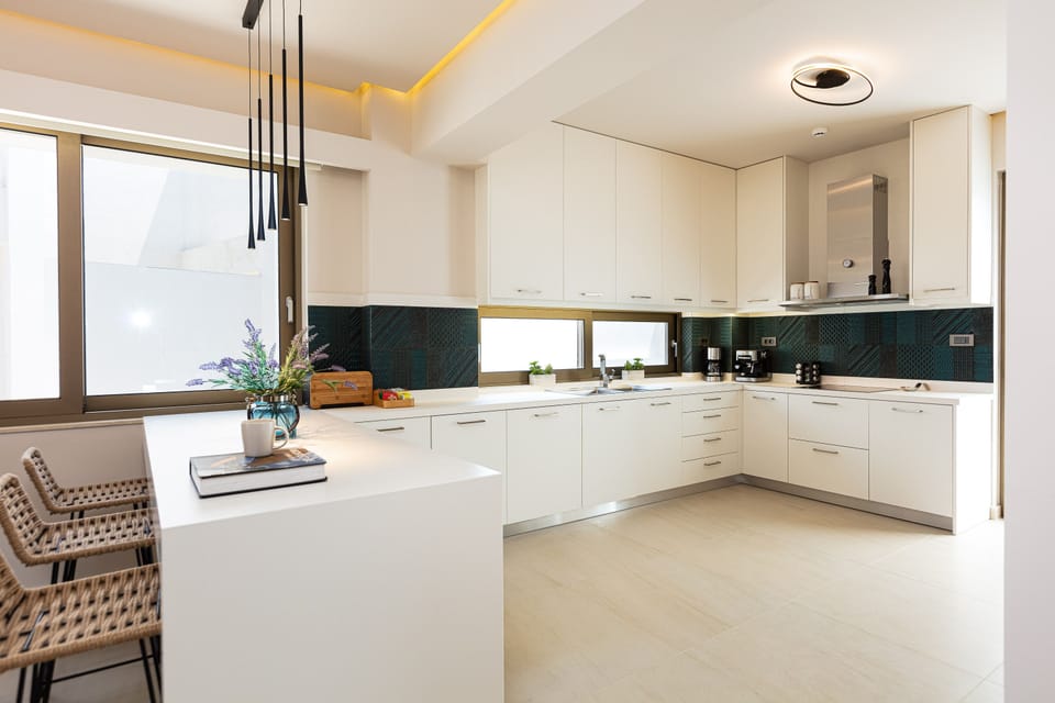 Villa Aroma covers a total of 350 sq.m. and can accommodate up to 12 guests.