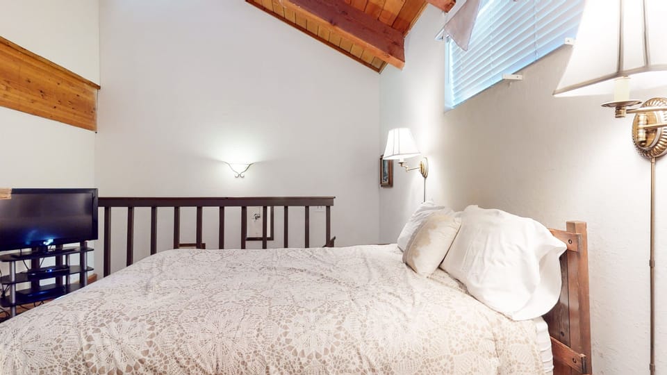 Condo, 2 Bedrooms | 1 bedroom, free WiFi, bed sheets