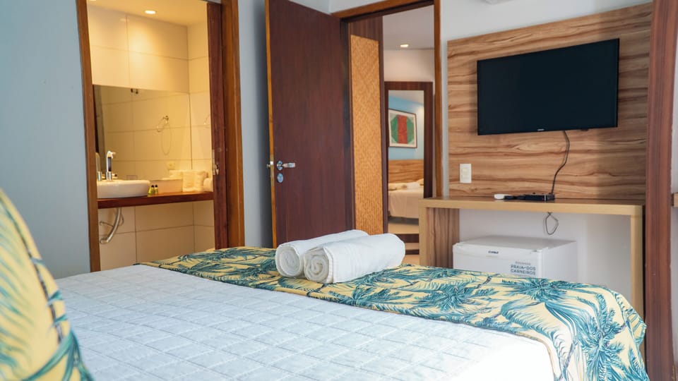 Family Master Room | Minibar, iron/ironing board (on request), WiFi (free)