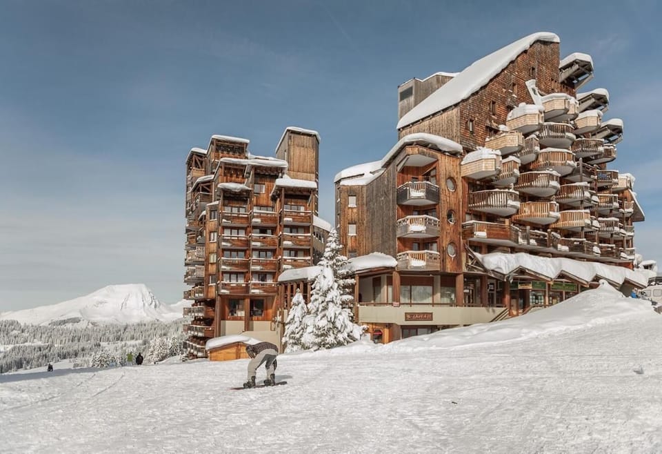 Snow and ski sports