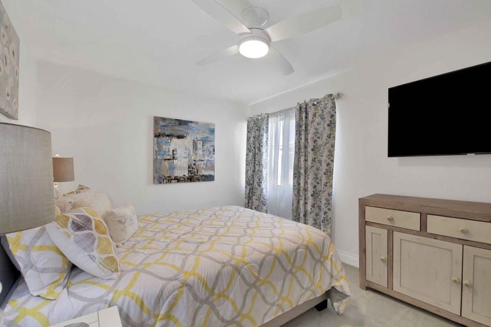 2nd Bedroom 