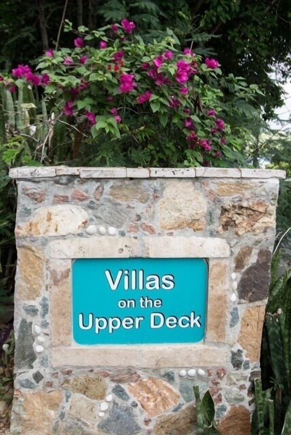 Sign when entering the condominium complex