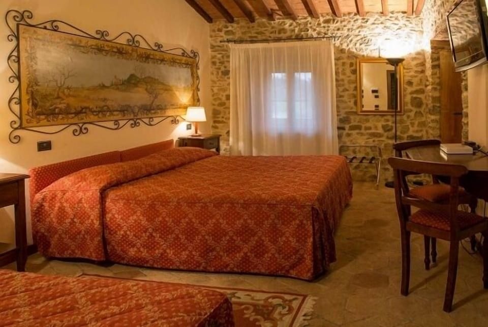 Superior Double Room | Premium bedding, individually decorated, individually furnished, desk