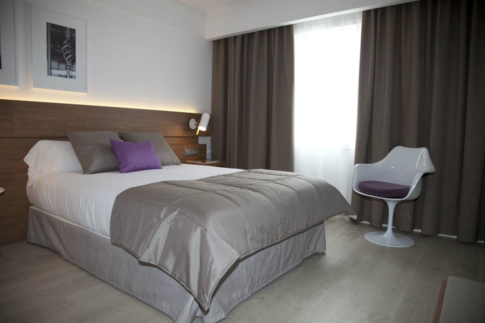 Minibar, in-room safe, desk, soundproofing