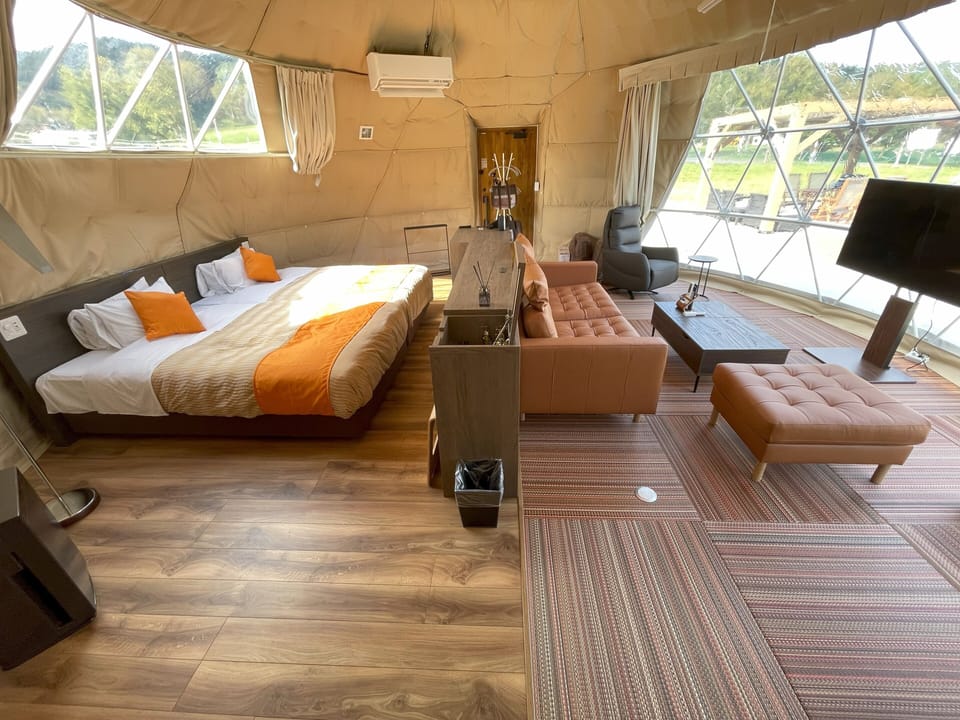 [Cabin] Non-Smoking | Down comforters, in-room safe, soundproofing, free WiFi