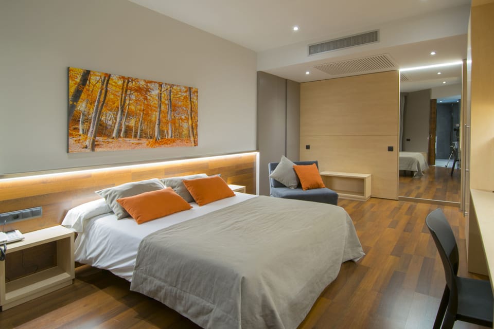 Deluxe Double Room | In-room safe, desk, soundproofing, free cribs/infant beds