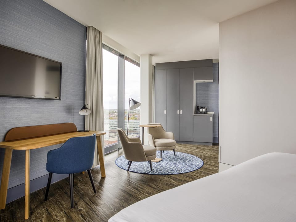 Privilege, Room, 1 Double Bed, City View | 1 bedroom, hypo-allergenic bedding, minibar, in-room safe
