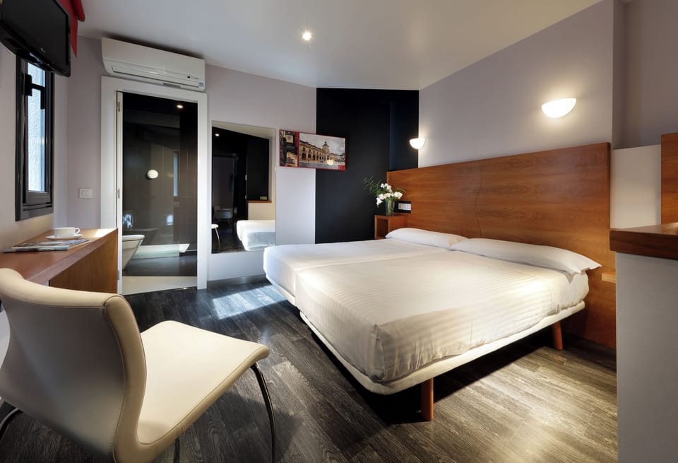 Superior Room | Premium bedding, down comforters, minibar, in-room safe