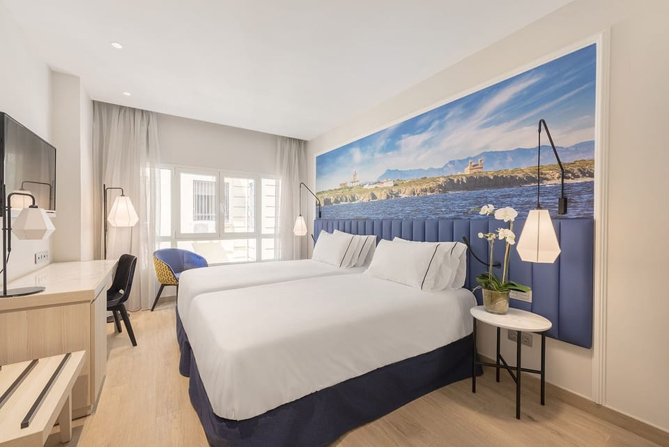 Double or Twin Room | Premium bedding, down comforters, memory foam beds, minibar