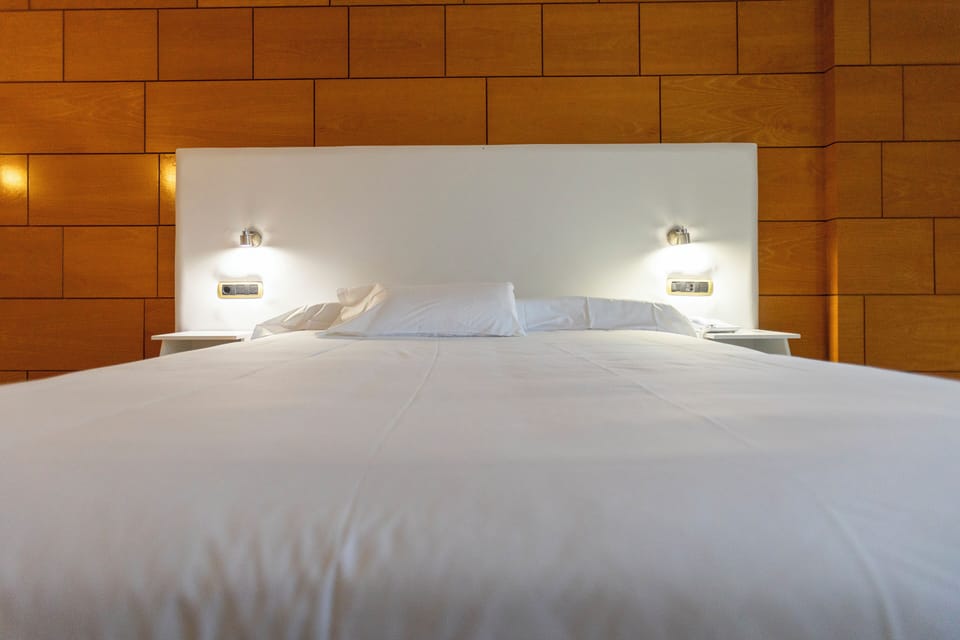 Deluxe Double Room, Bathtub | Down comforters, desk, laptop workspace, free WiFi
