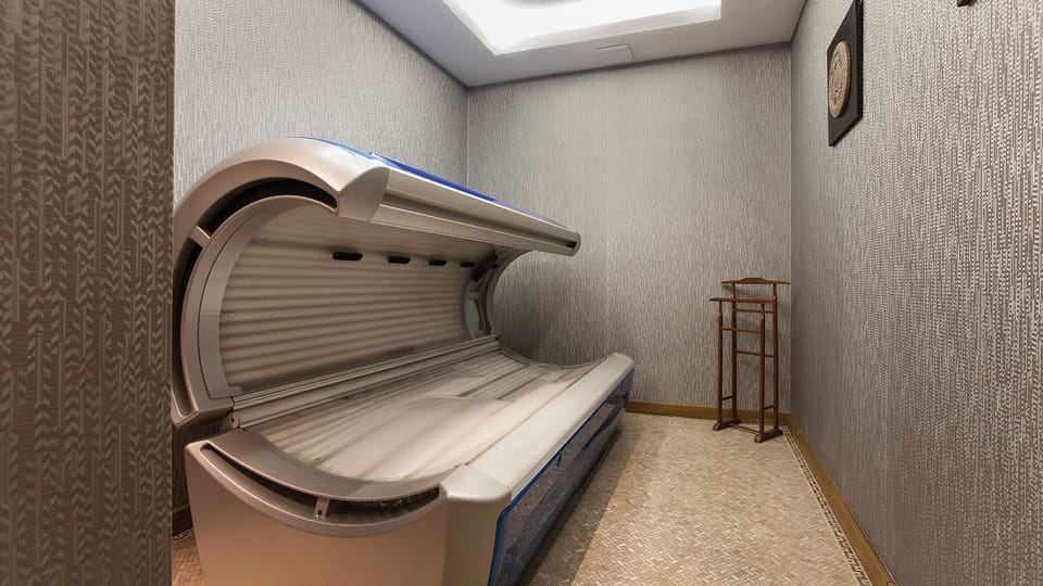 Couples treatment rooms, sauna, hot tub, steam room, Turkish bath