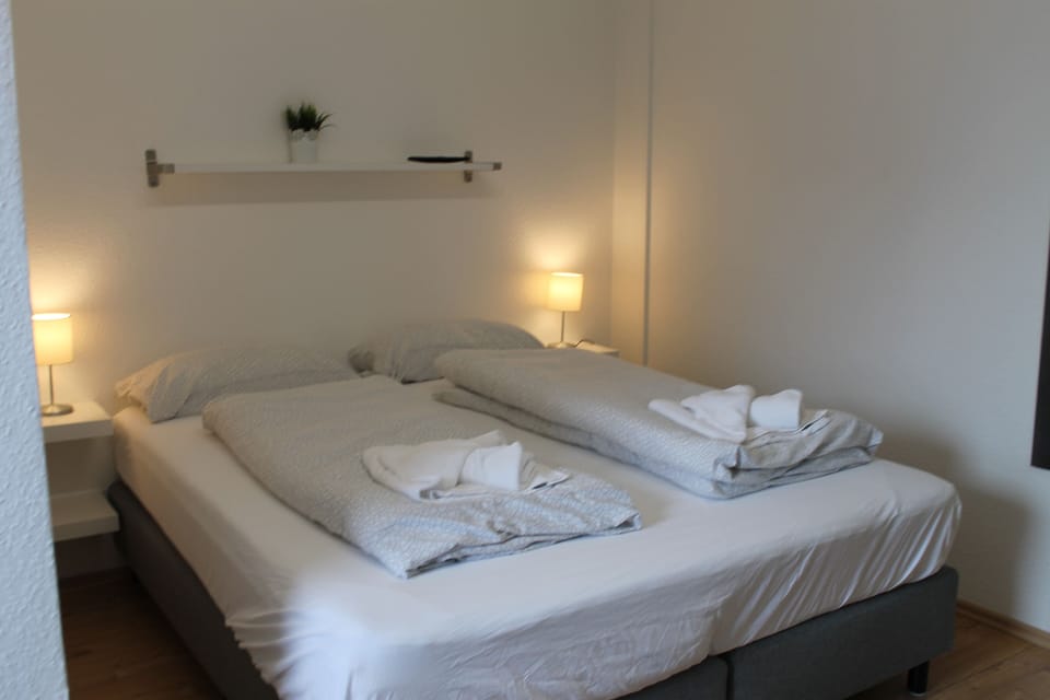 Double Room | Free WiFi, bed sheets