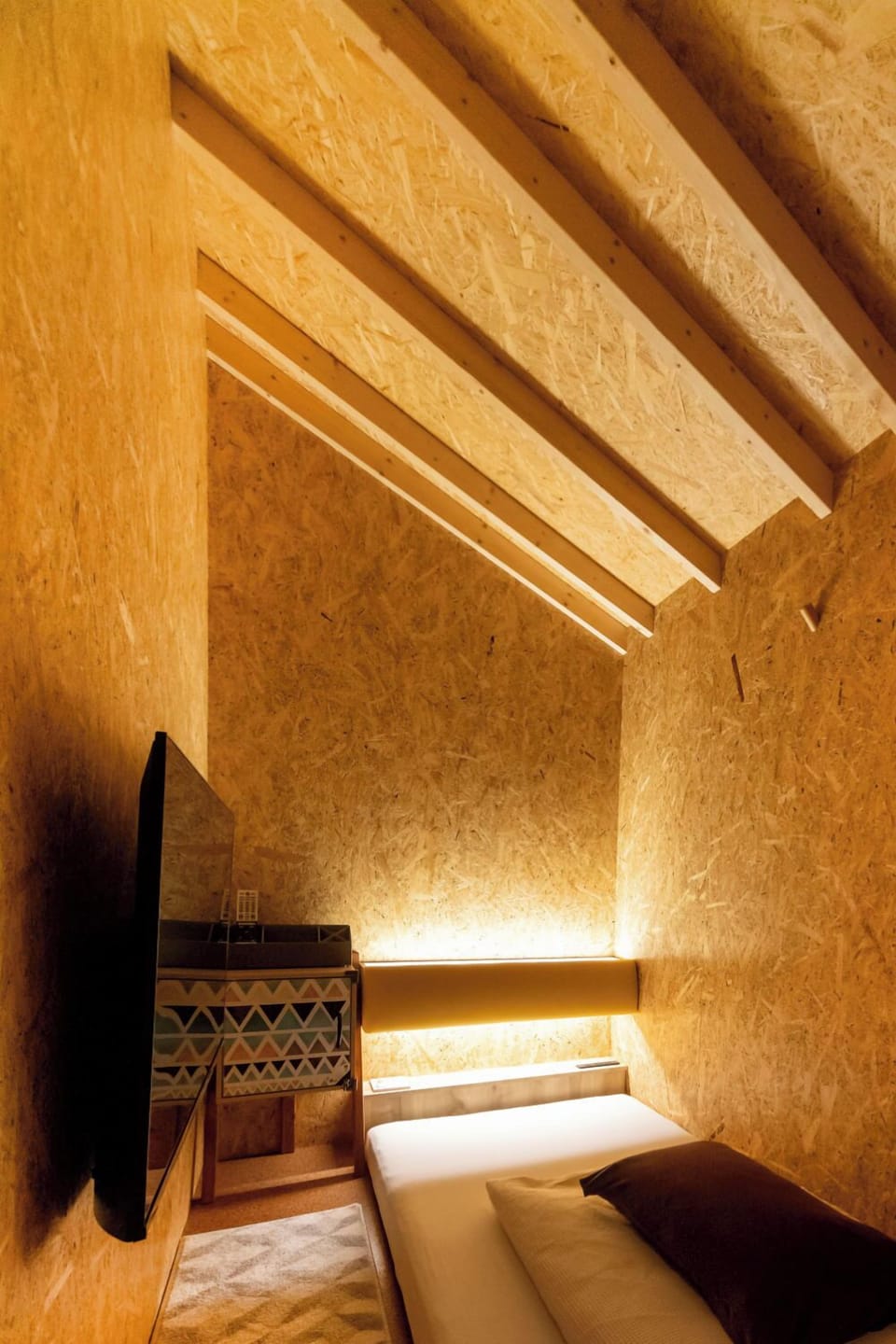 In-room safe, iron/ironing board, free WiFi, bed sheets