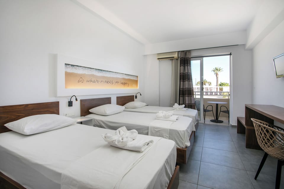 In-room safe, desk, soundproofing, free WiFi