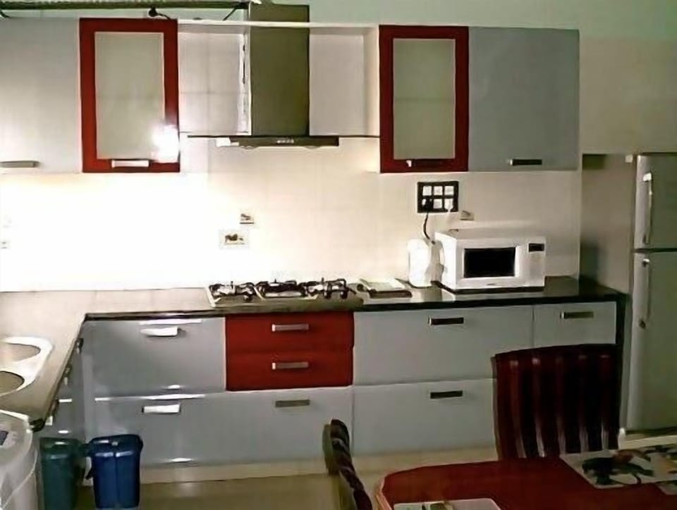 Fridge, microwave, coffee/tea maker