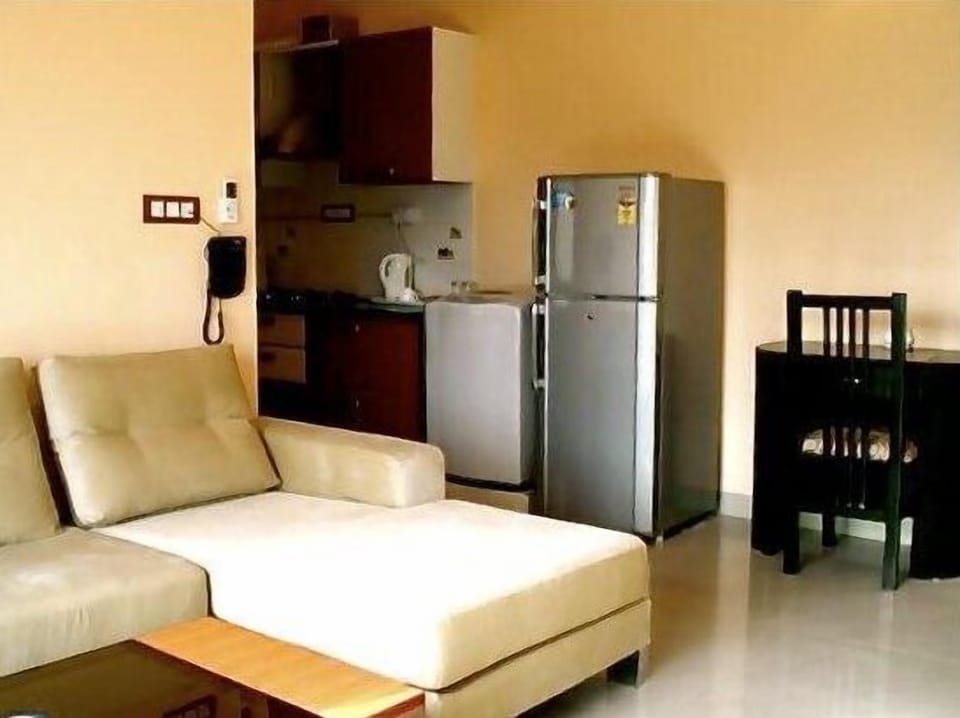 Fridge, microwave, coffee/tea maker