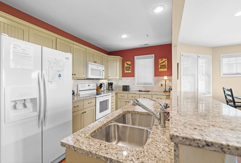 Kitchen--- Granite Counter-tops