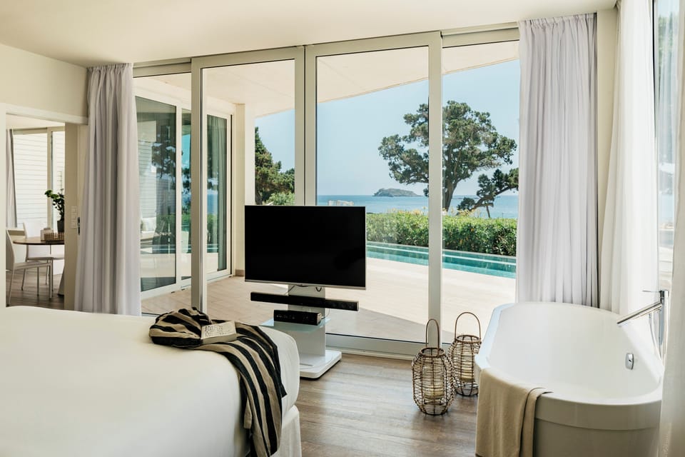 Suite, 3 Bedrooms, Private Pool, Sea View (Ultimate ME) | Premium bedding, minibar, in-room safe, desk