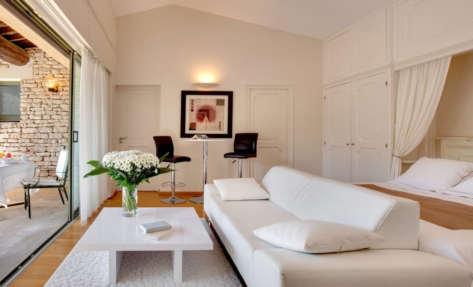 Minibar, in-room safe, desk, soundproofing