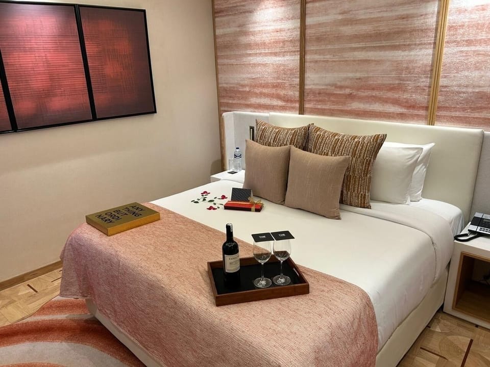 Executive club -The Residence  | Premium bedding, memory foam beds, minibar, in-room safe