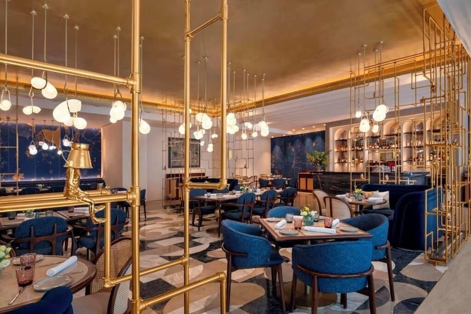 2 restaurants; breakfast, lunch, and dinner served