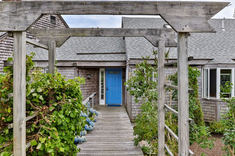 This house sleeps 9 with 2 full baths and 2 half baths. 