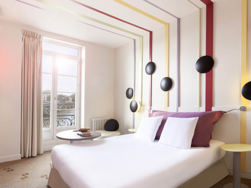 Standard Room, 1 Double Bed | Laptop workspace, blackout drapes, soundproofing, free WiFi