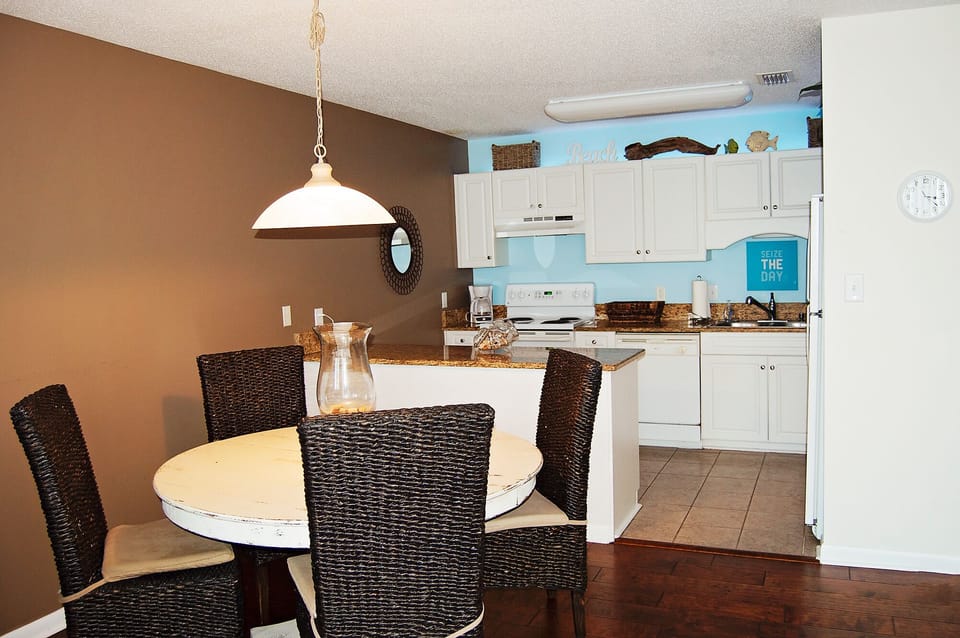 Dining / Kitchen Combo