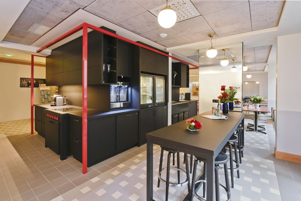 Daily buffet breakfast (EUR 19.90 per person)