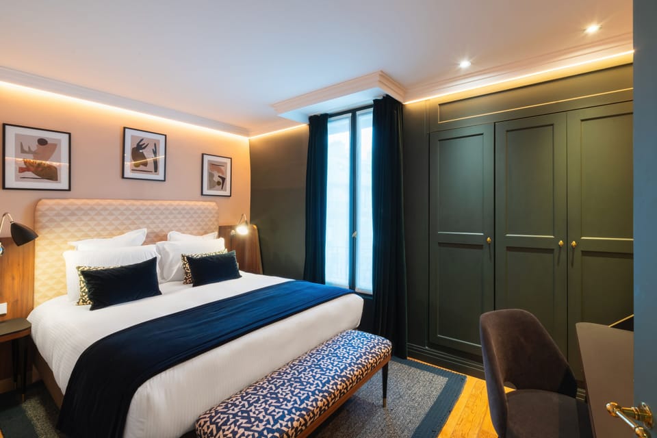 Deluxe Room | Premium bedding, minibar, in-room safe, desk