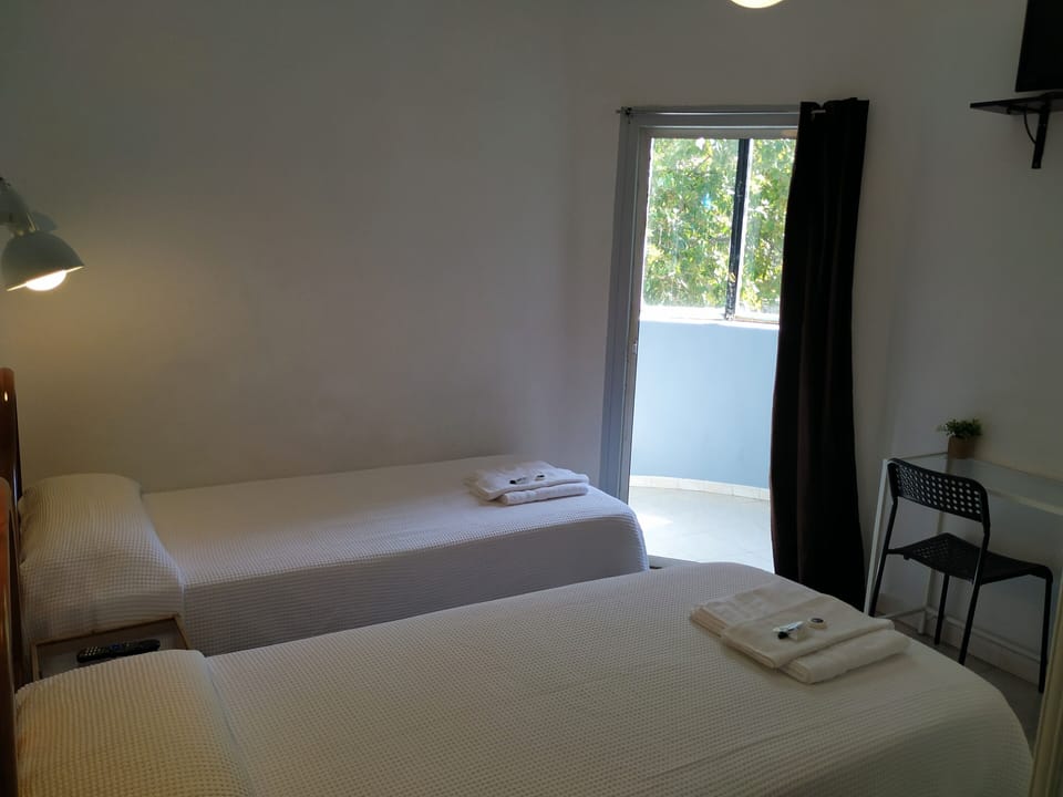 Twin Room | Soundproofing, iron/ironing board, free WiFi, bed sheets
