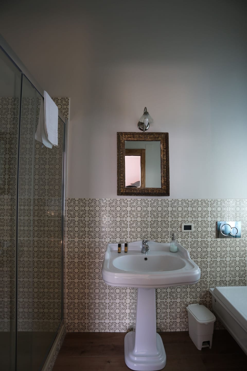 Suite, 1 Queen Bed, Sea View, Sea Facing (Daphne Phelps) | Bathroom | Hair dryer, bathrobes, slippers, bidet