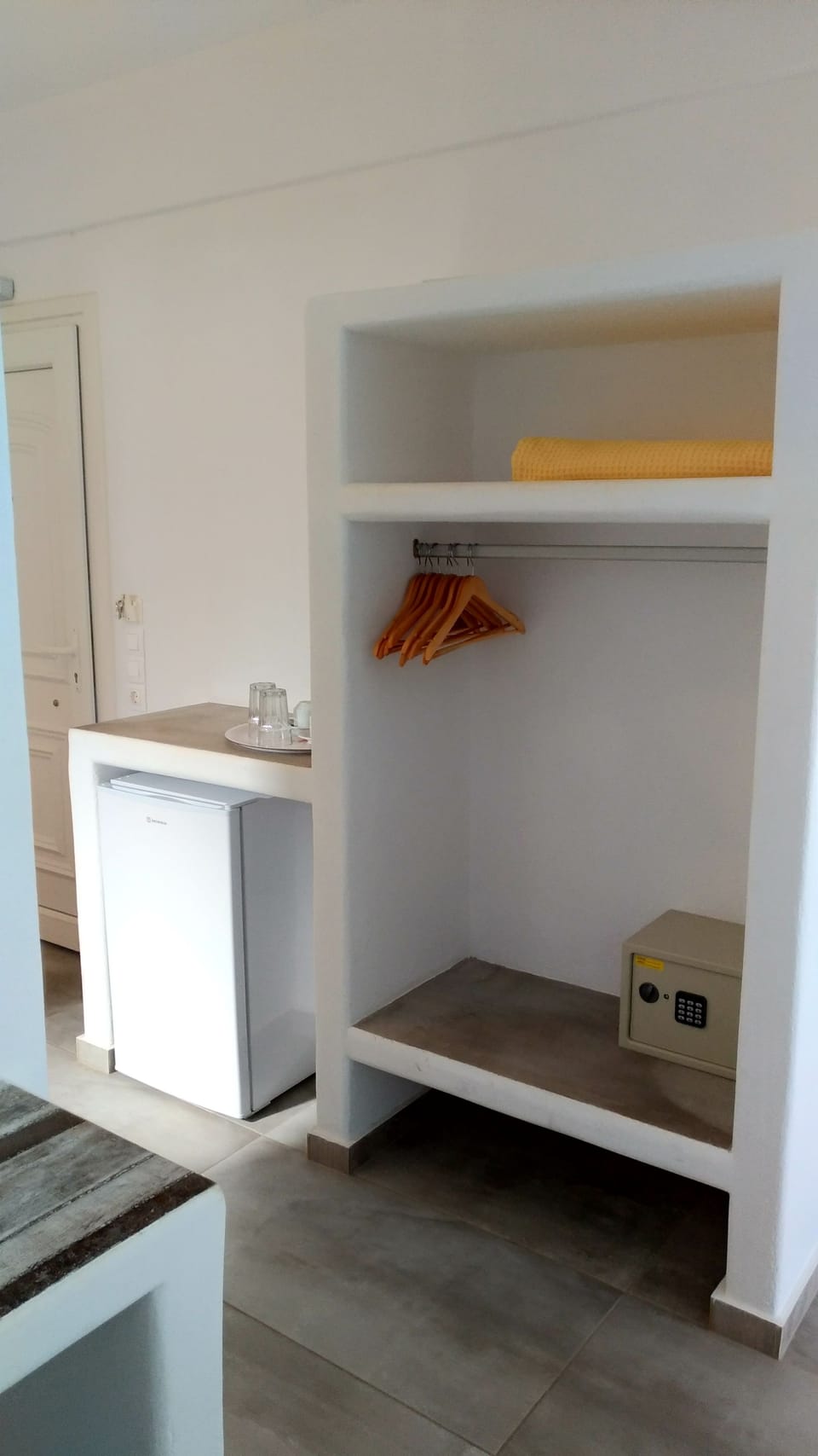 Superior Room, Balcony | Egyptian cotton sheets, premium bedding, pillowtop beds, in-room safe