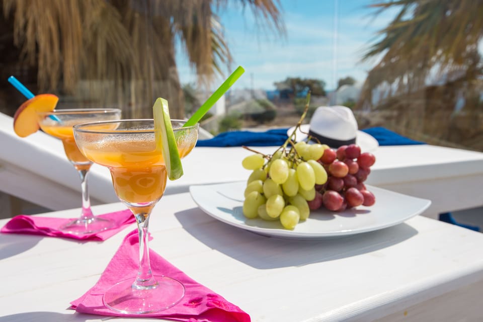 Poolside bar