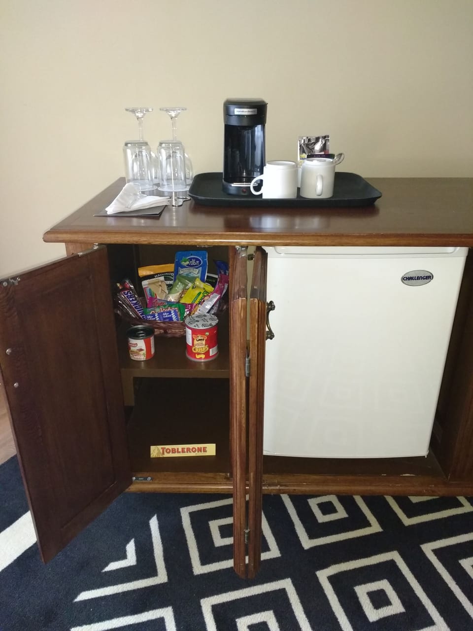Suite, 1 Bedroom | Premium bedding, minibar, in-room safe, desk