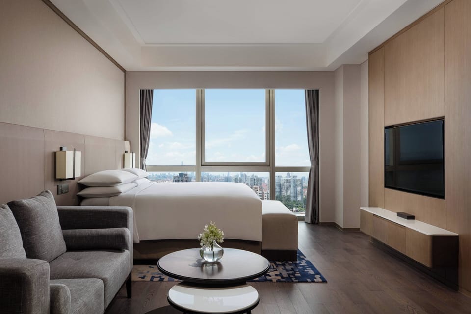 1 bedroom, down comforters, minibar, in-room safe