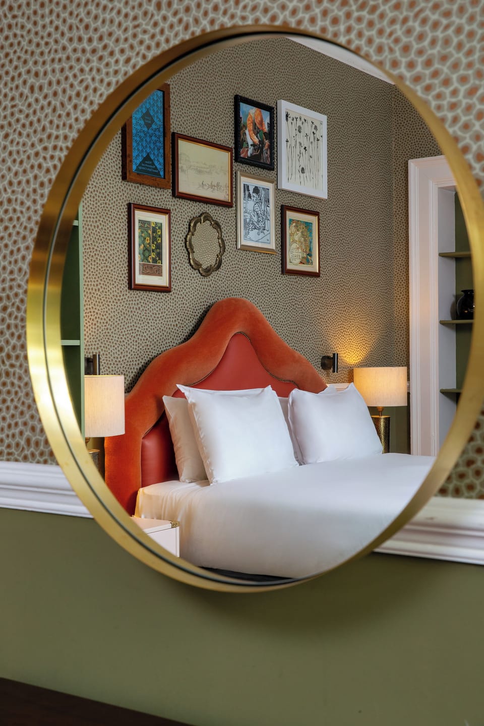 Junior Suite, 1 King Bed (Lodge) | Premium bedding, in-room safe, desk, laptop workspace