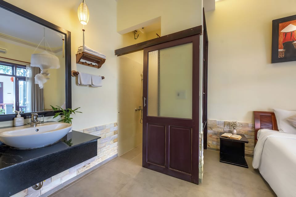 Superior Room, Balcony, Garden View | 1 bedroom, memory foam beds, minibar, in-room safe