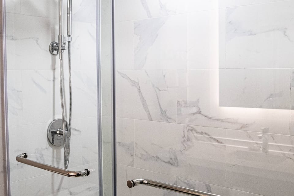 Shower, free toiletries, hair dryer, towels