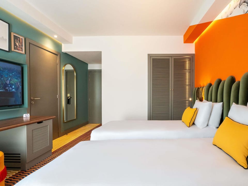 Standard Room, 2 Twin Beds | Minibar, in-room safe, desk, blackout drapes